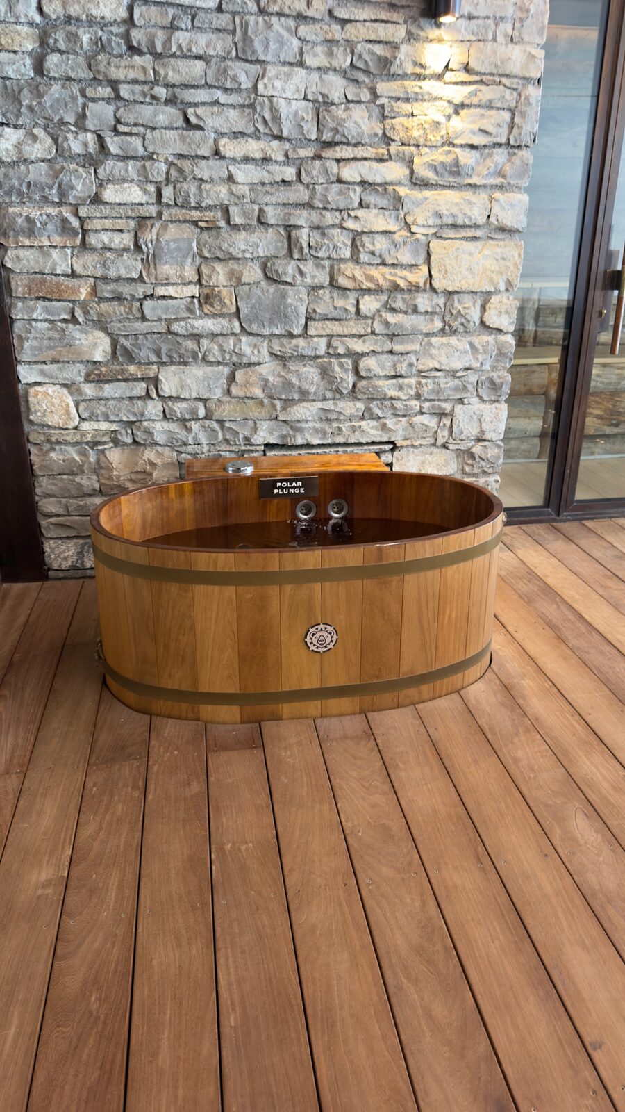 Installation Polar Plunge — Cheval Blanc Courchevel