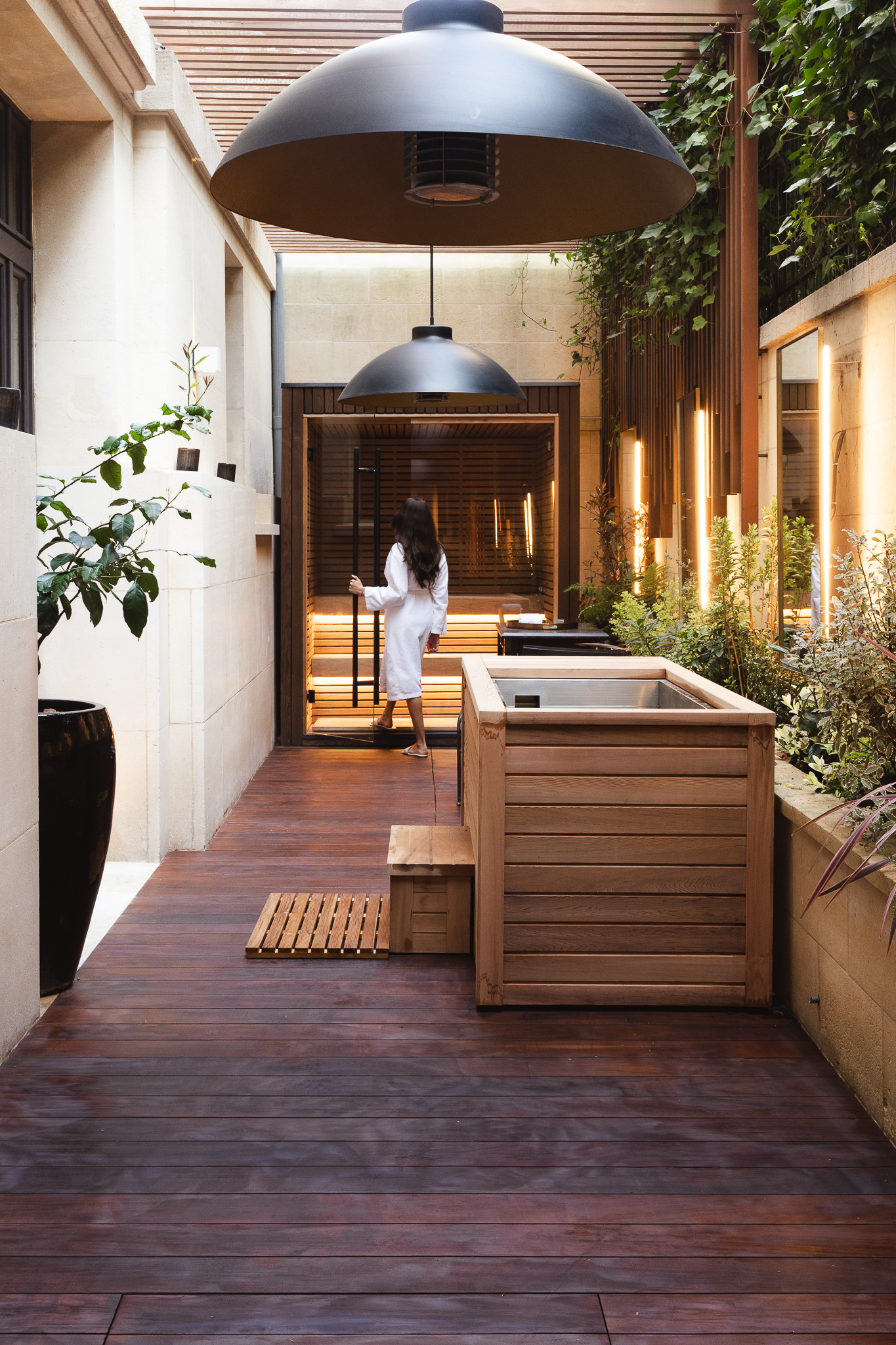 Installation Polar Plunge — Maison Villeroy