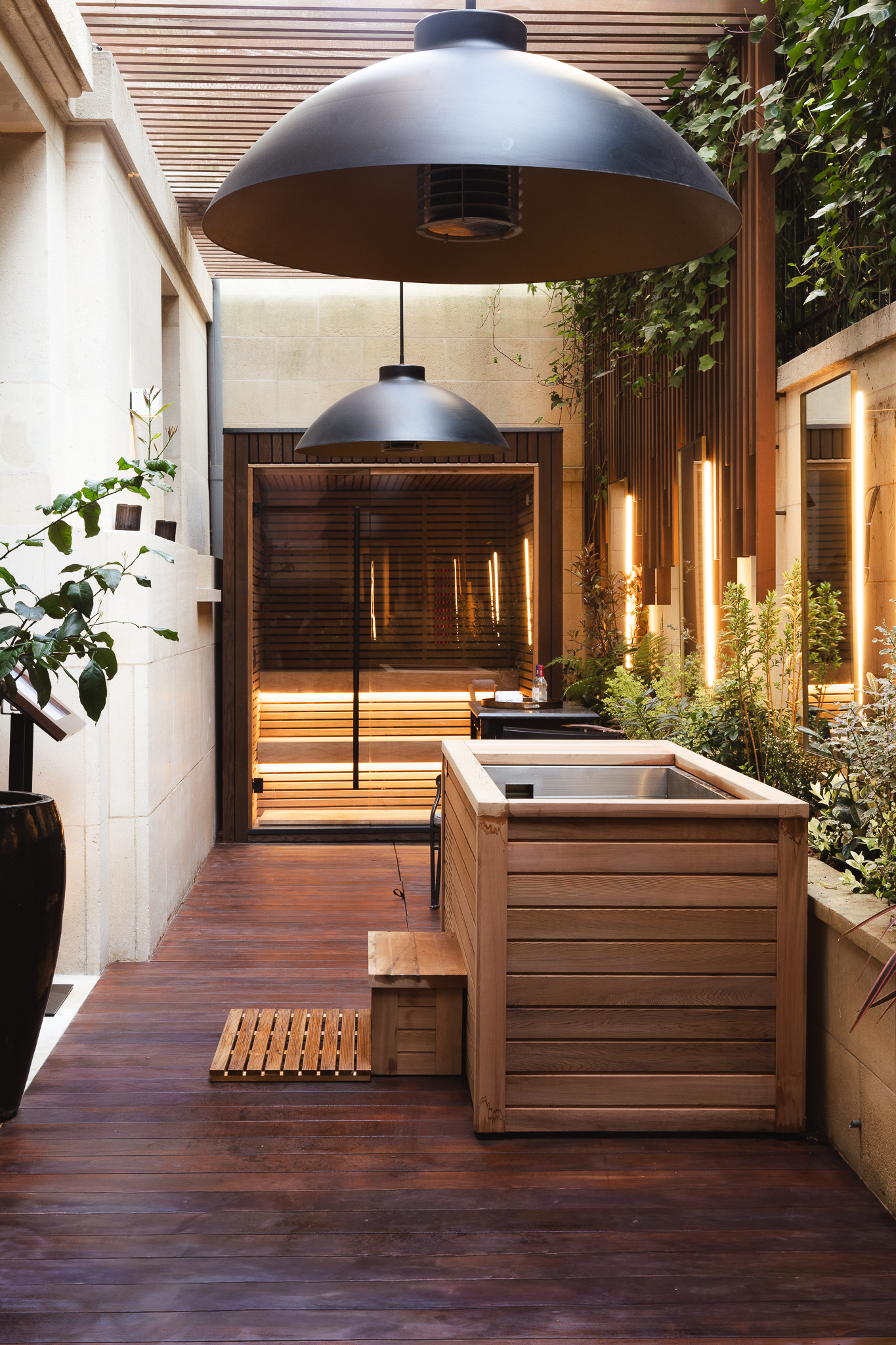 Installation Polar Plunge — Maison Villeroy